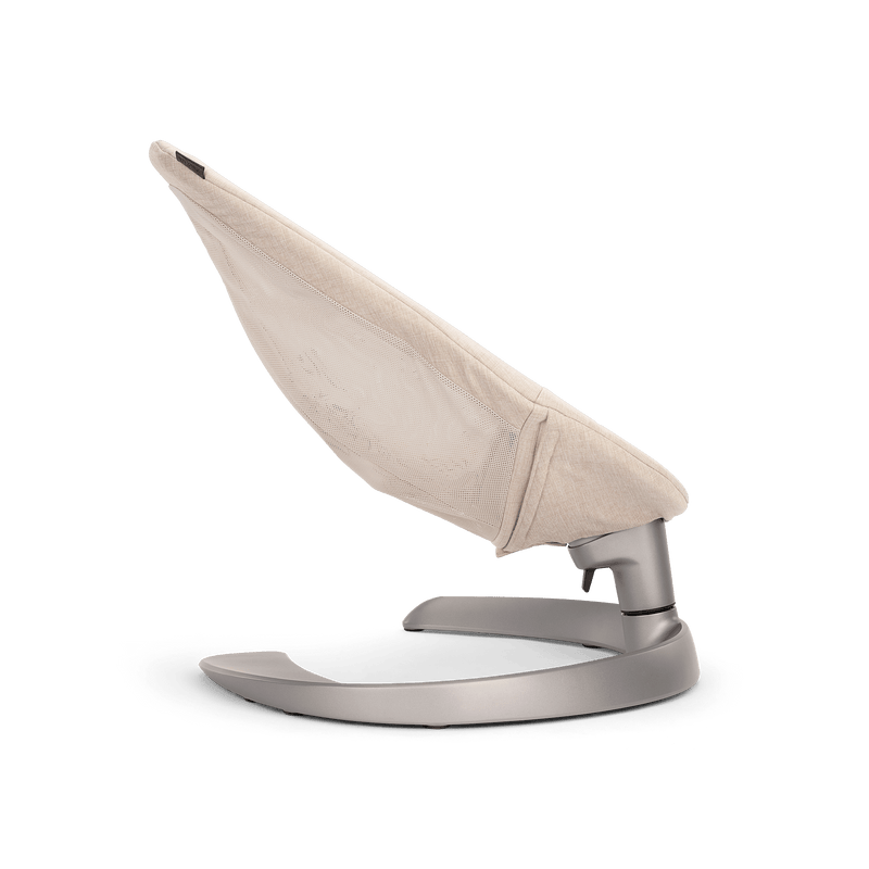 Nuna LEAF Grow bouncer seat in Cloud with toy bar - British product