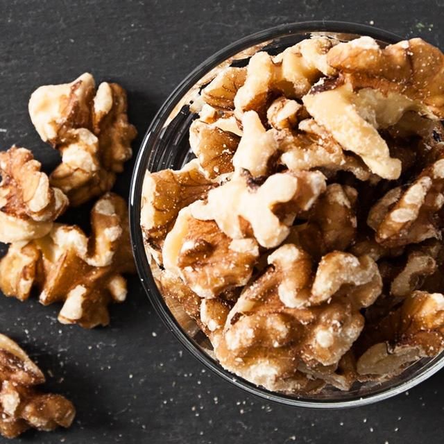 Ocado Walnut Halves   200g