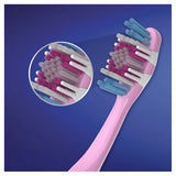 Oral-B 3D White Brilliance 40 Med manuell tannbørste