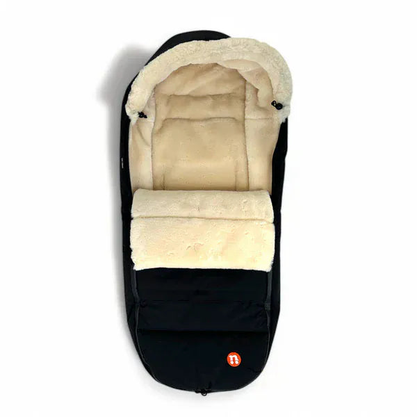 Out N About footmuff Summit Edition Summit Black, imported from the UK