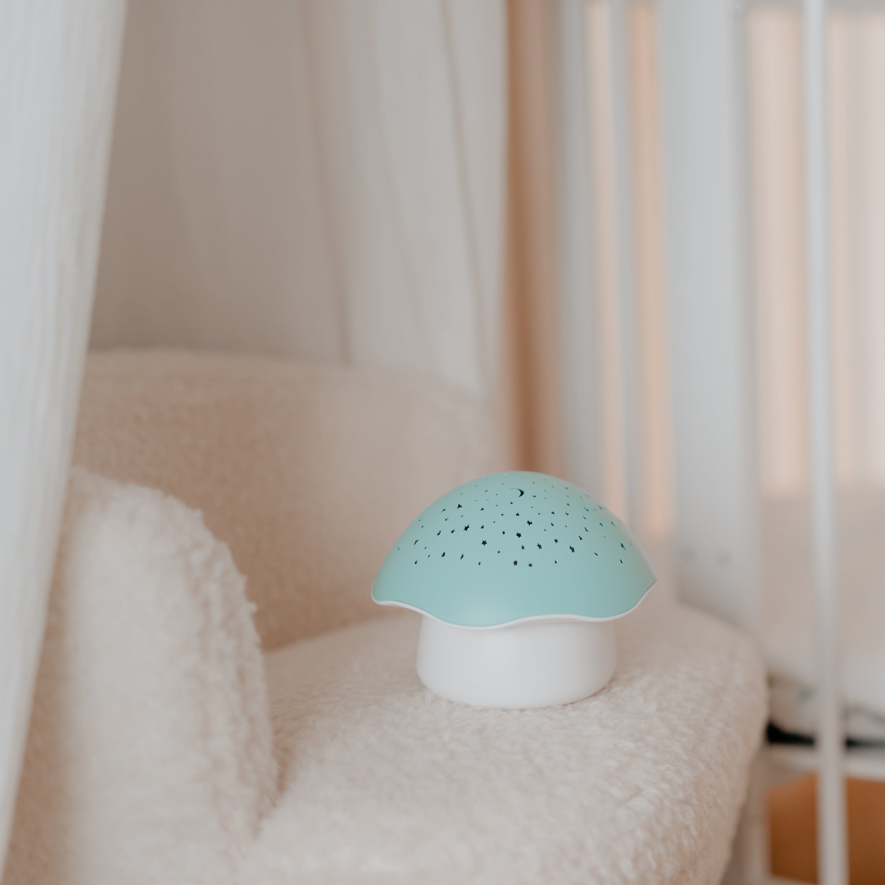 Pabobo mushroom star projector blue (British brand)