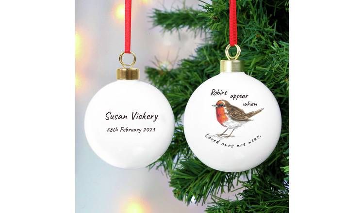 Personlig melding Robins Appear Christmas Bauble - White