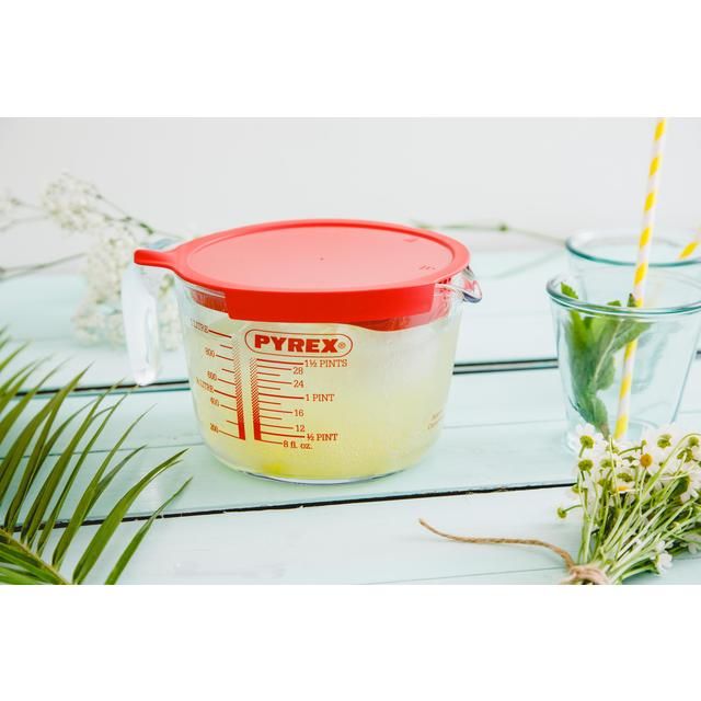 Pyrex Jug with Lid 1L