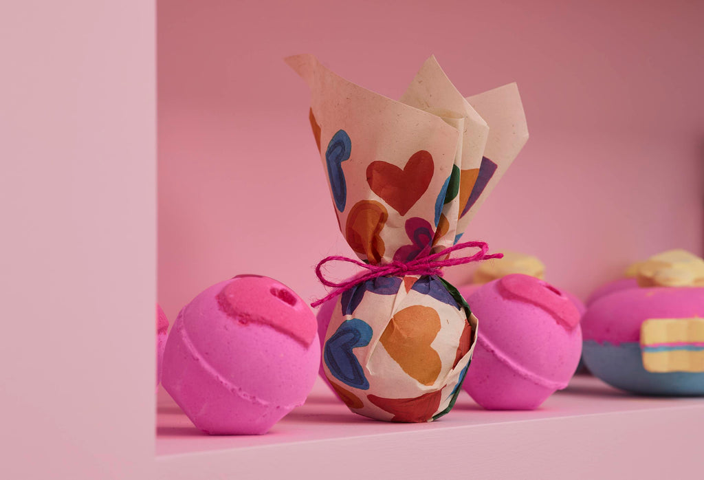 Rainbow Hearts Lokta Wrap Gaveinnpakning