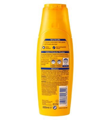 Soltan Protect &amp;amp; Moisturise Lotion SPF30 200ml