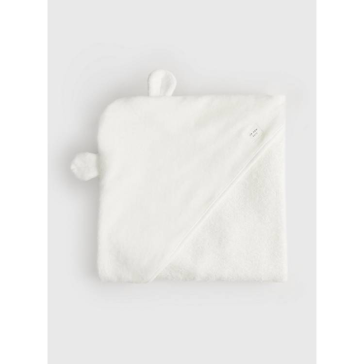 White hooded towel set with bear wash mitt one size, imported from the UK