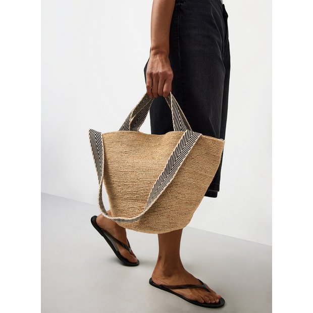 Raffia bucket shoulder bag one size, imported from the UK