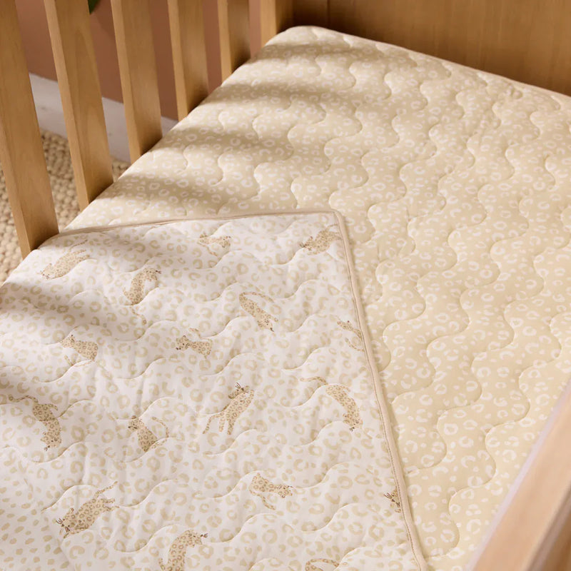 Tutti Bambini cot bed coverlet Love Cats 120x100 cm, UK version