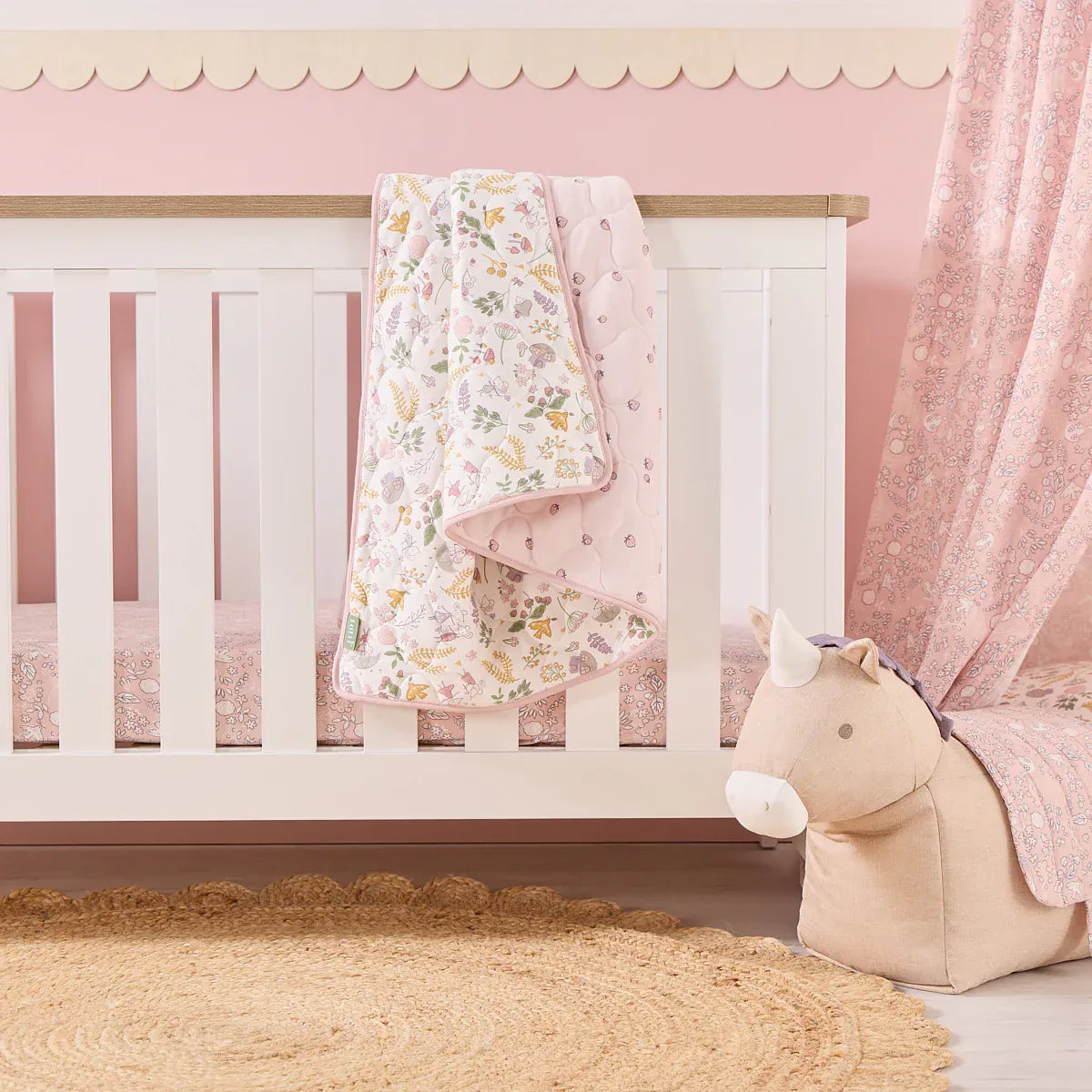Tutti Bambini Tiny Tails cot bed coverlet - British product
