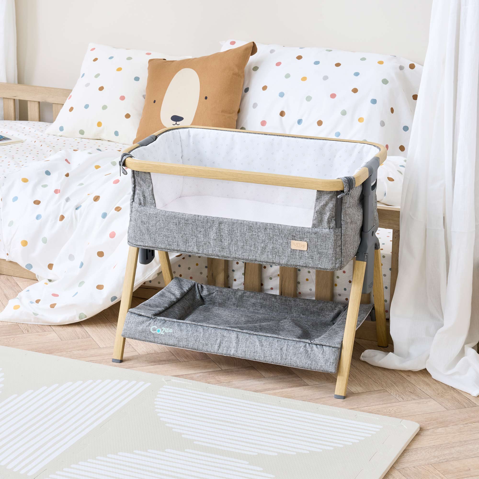 Tutti Bambini CoZee Mini Me play crib Oak and Charcoal - British product