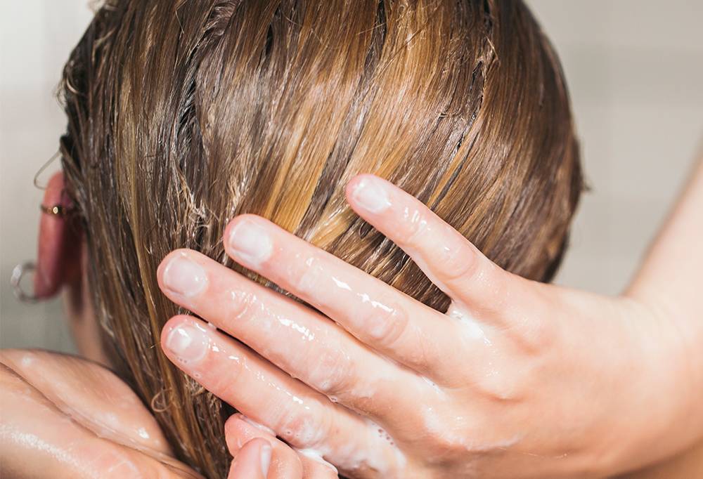 Veganese vegan conditioner with lavender and rosemary, UK version