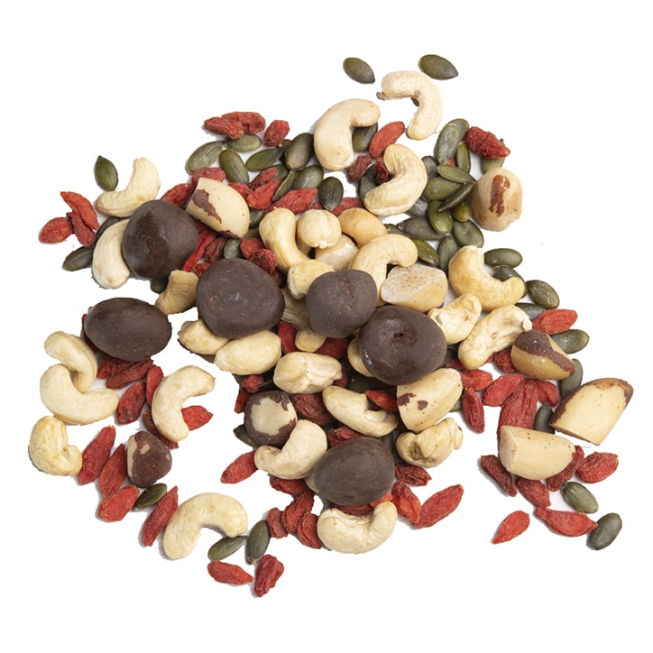 Nature's Heart Cashew, Goji & Chocolate Goldenberry Immune System Mix 100g GOODS Holland&Barrett   