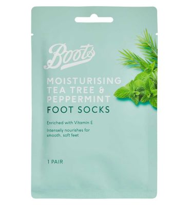 Boots Tea Tree & Peppermint Moisturising Foot Socks - 1 pair First Aid Boots   