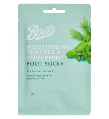 Boots Tea Tree & Peppermint Moisturising Foot Socks - 1 pair - McGrocer
