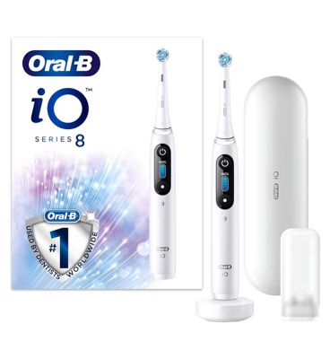 Oral-B Electric Toothbrush iO8 - White Special Edition Dental Boots   