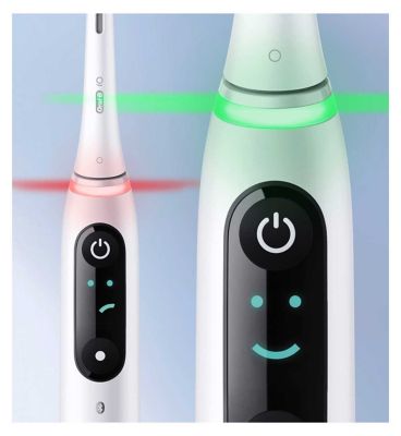 Oral-B Electric Toothbrush iO8 - White Special Edition Dental Boots   