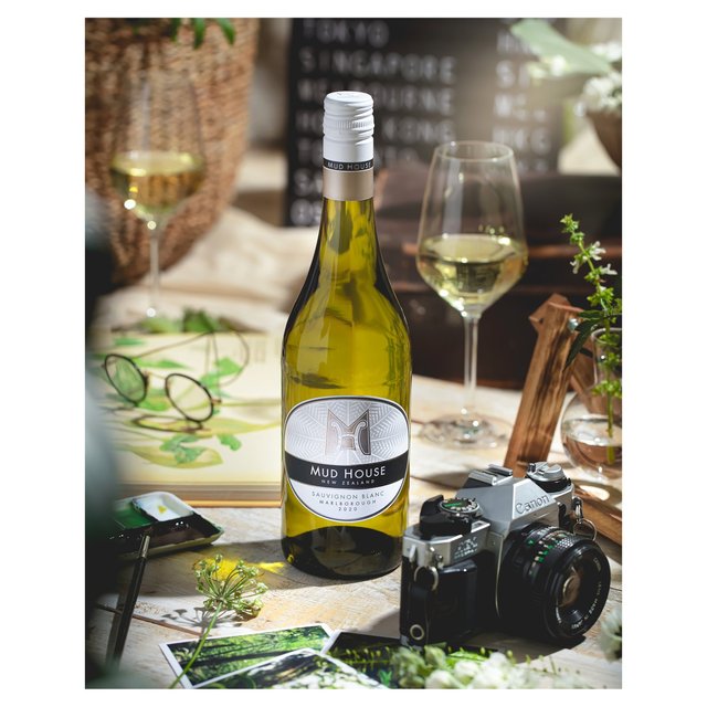 Mud House New Zealand Sauvignon Blanc Beer, Wine & Spirits M&S   