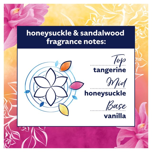 Comfort Honeysuckle & Sandalwood Fabric Conditioner 55 Wash