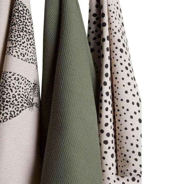 M&S Set of 3 Leopard Tea Towels