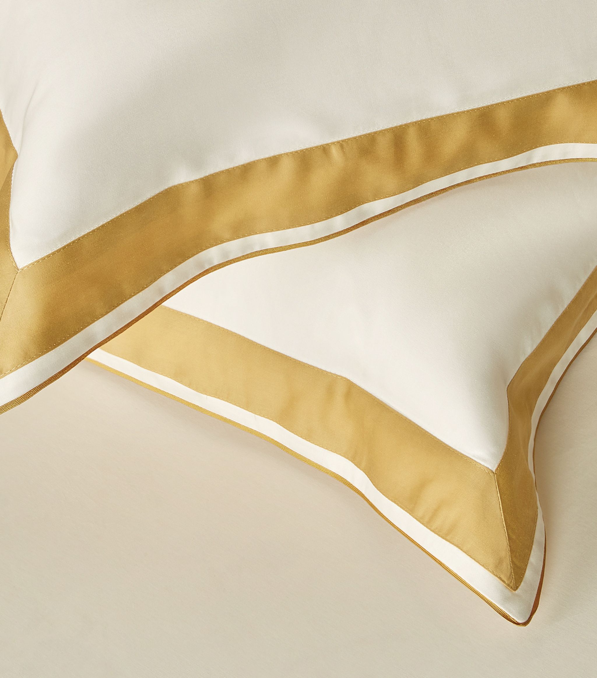 Marceau King Flat Sheet (270cm x 300cm) GOODS Harrods   