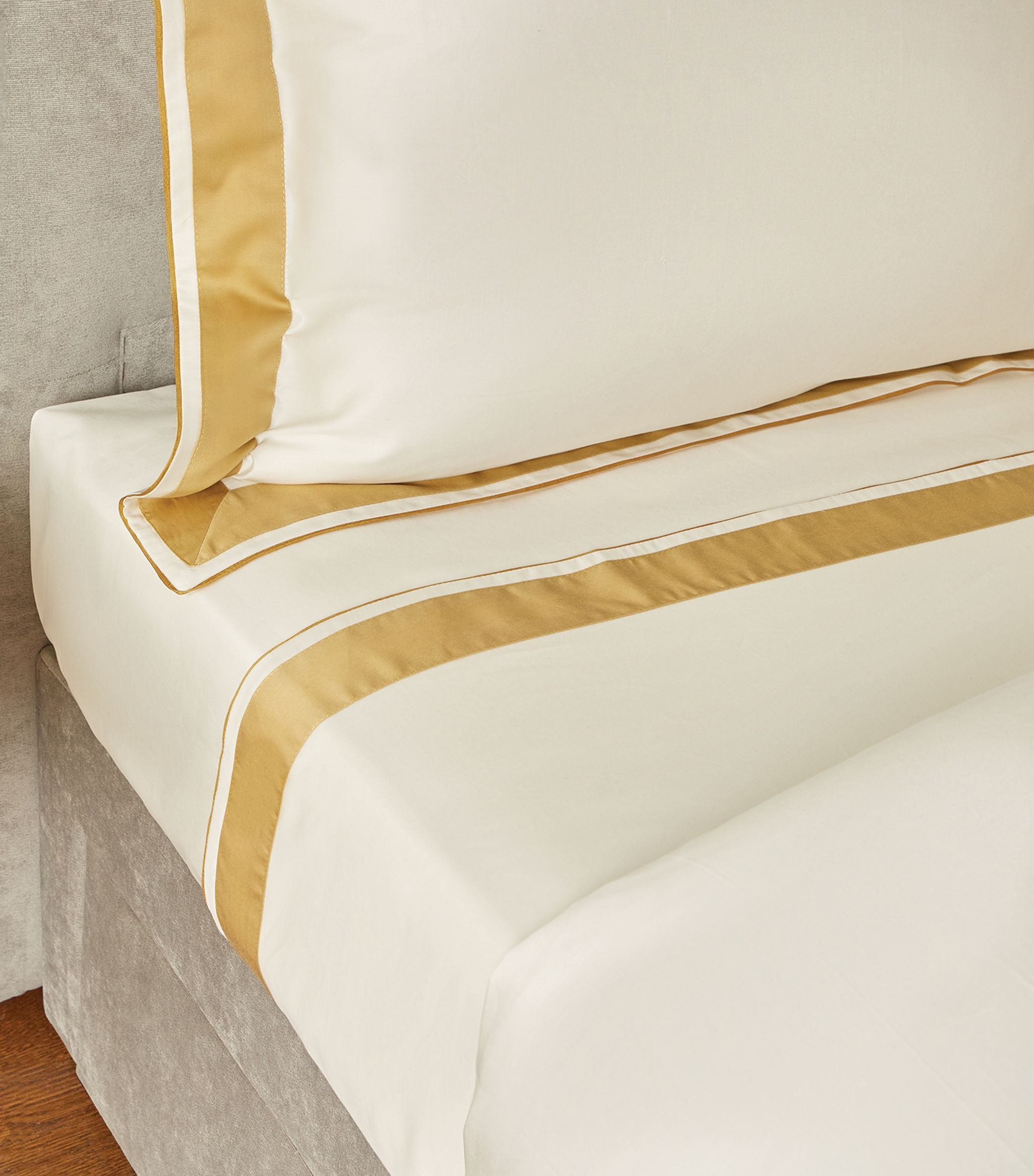 Marceau King Flat Sheet (270cm x 300cm) GOODS Harrods   