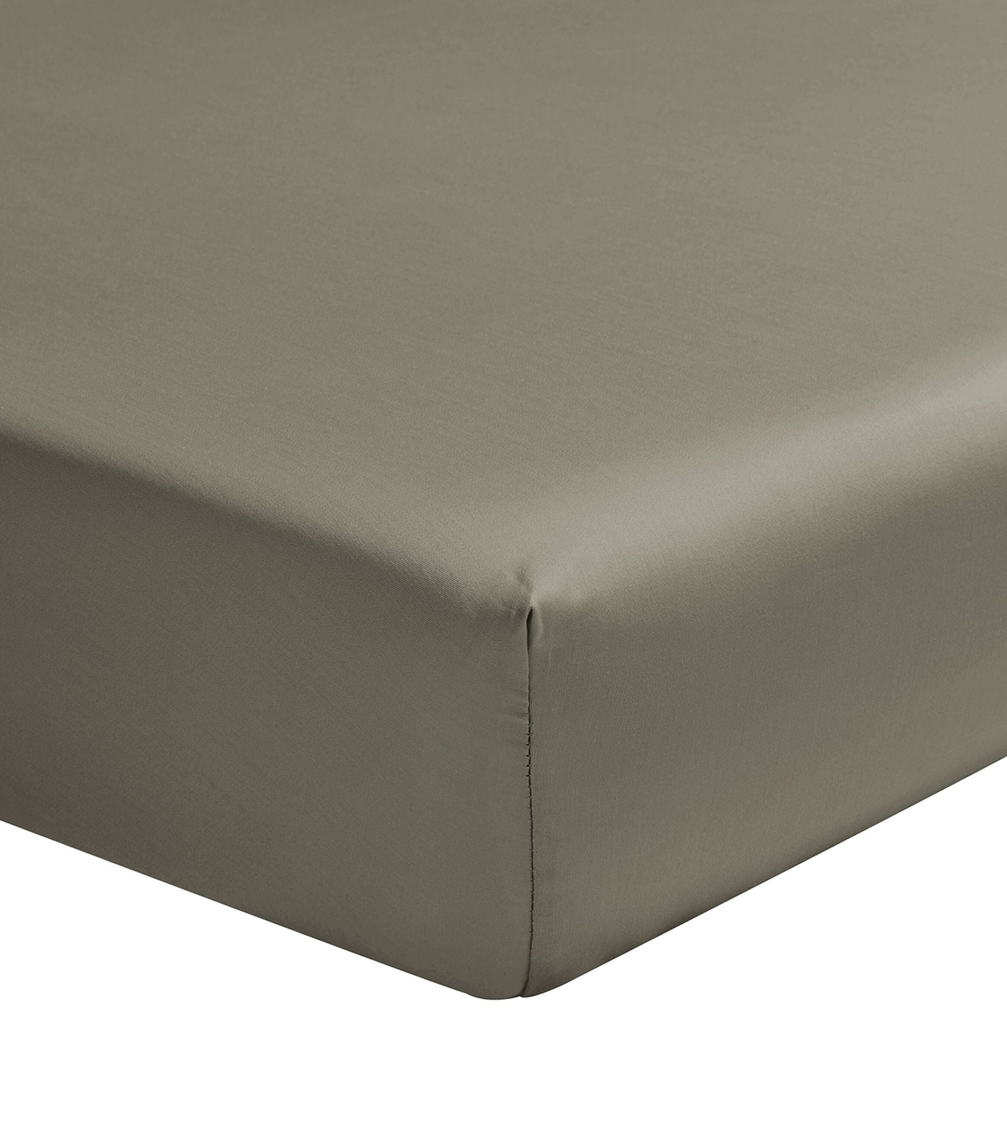 Teophile Super King Fitted Sheet (180cm x 200cm) GOODS Harrods   