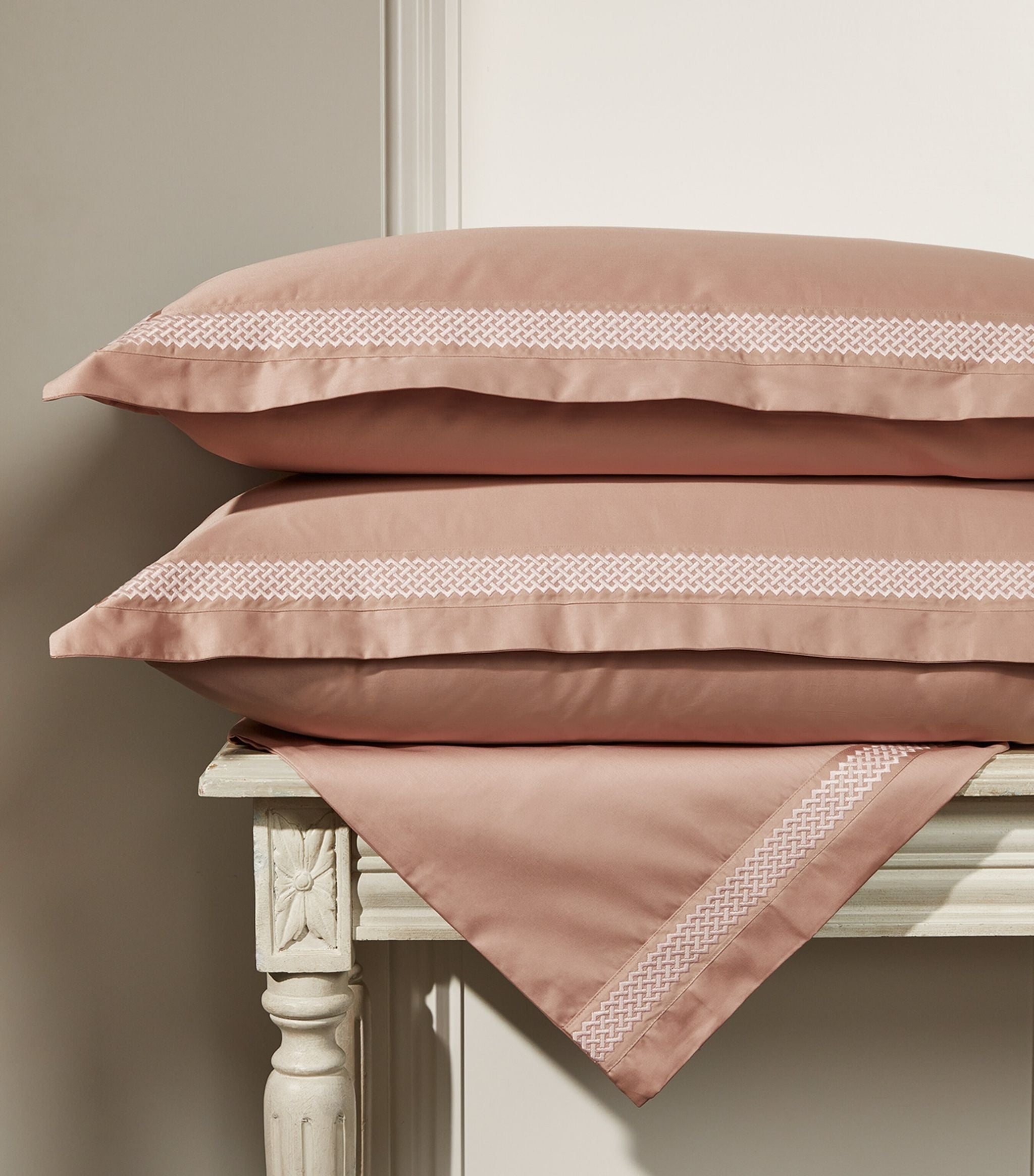 Set of 2 Luíz Oxford Pillowcases (50cm x 75cm) GOODS Harrods   