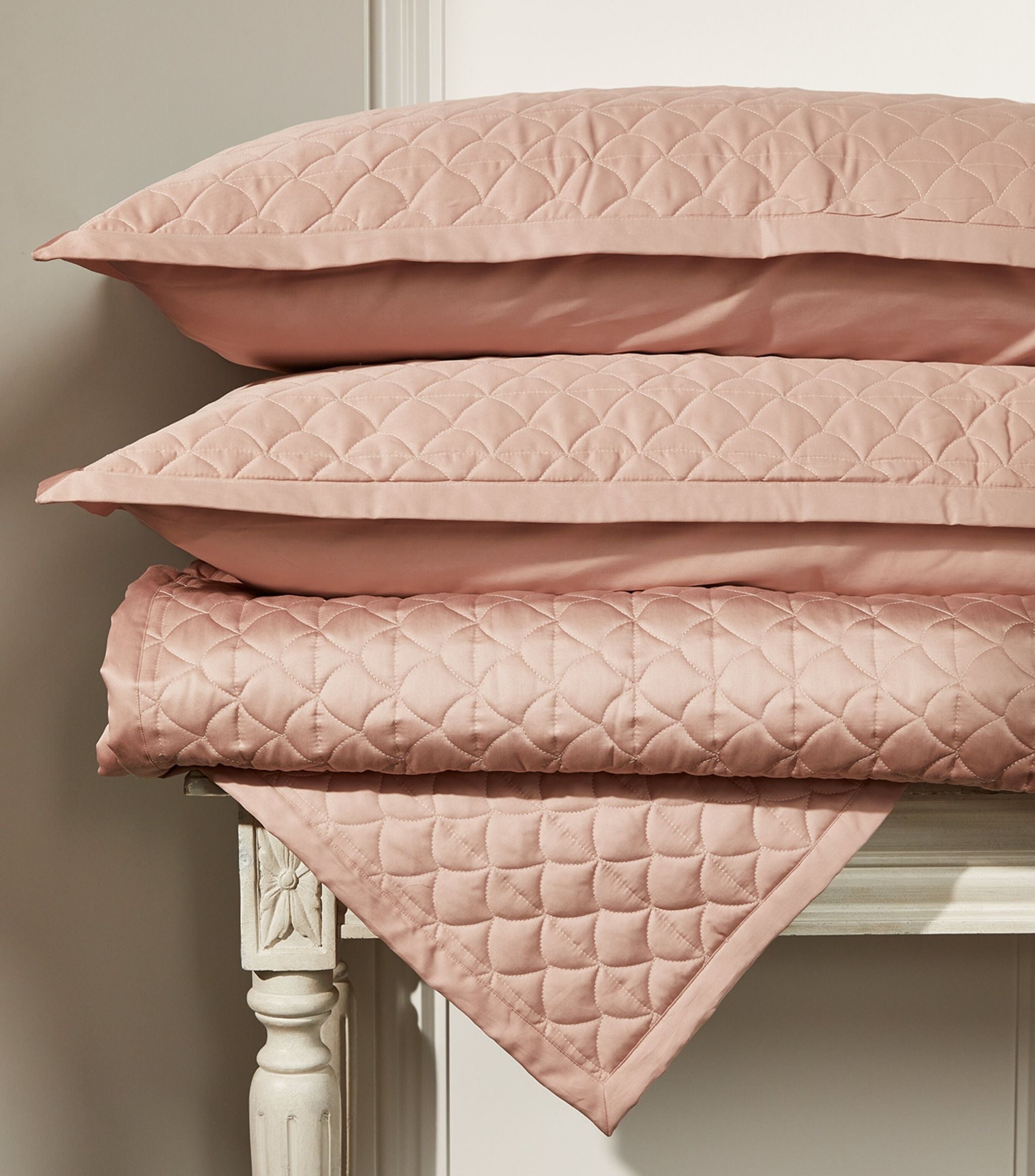 Suave Quilted Oxford Pillowcase (50cm x 75cm) GOODS Harrods   