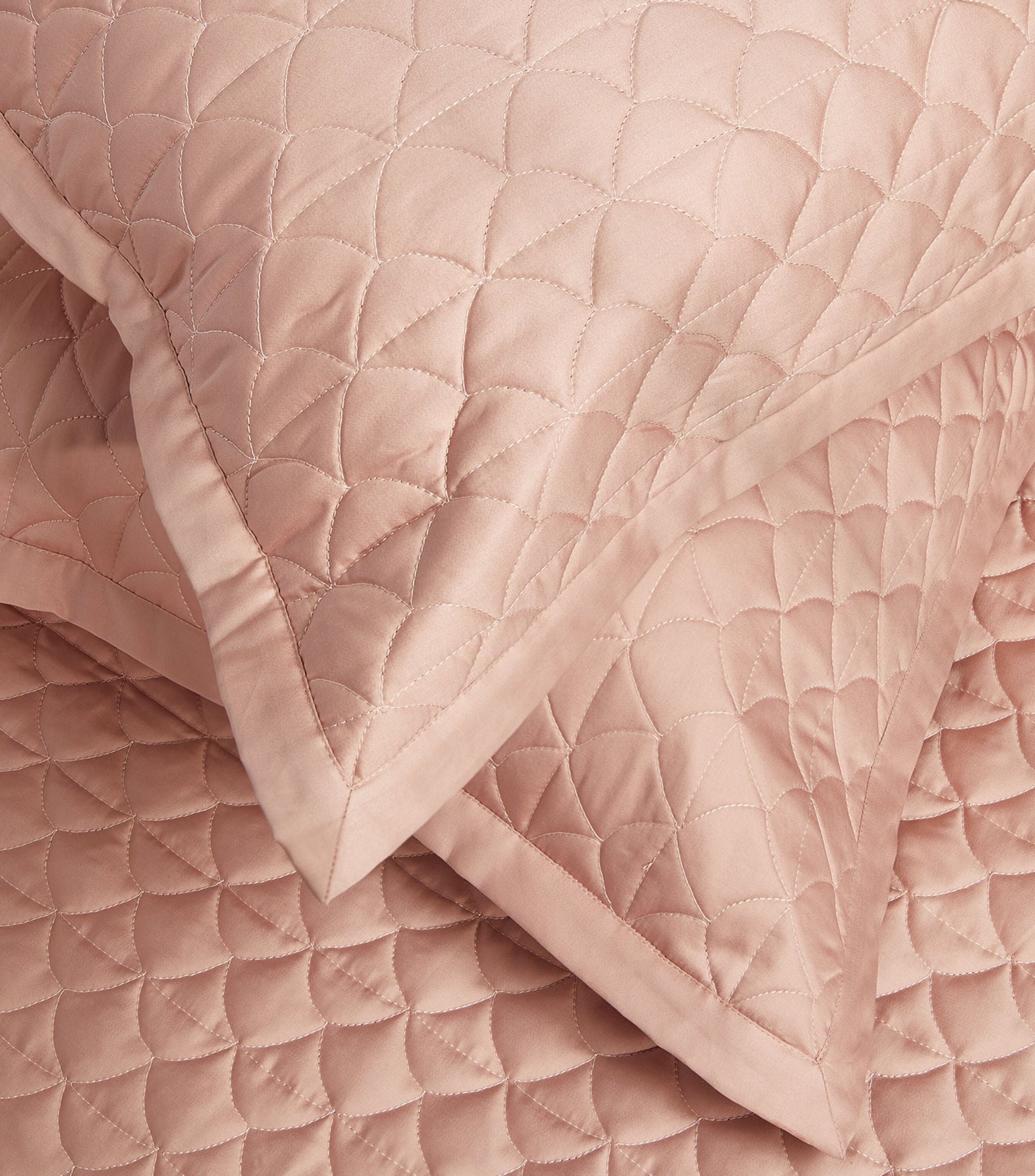 Suave Quilted Oxford Pillowcase (50cm x 75cm) GOODS Harrods   