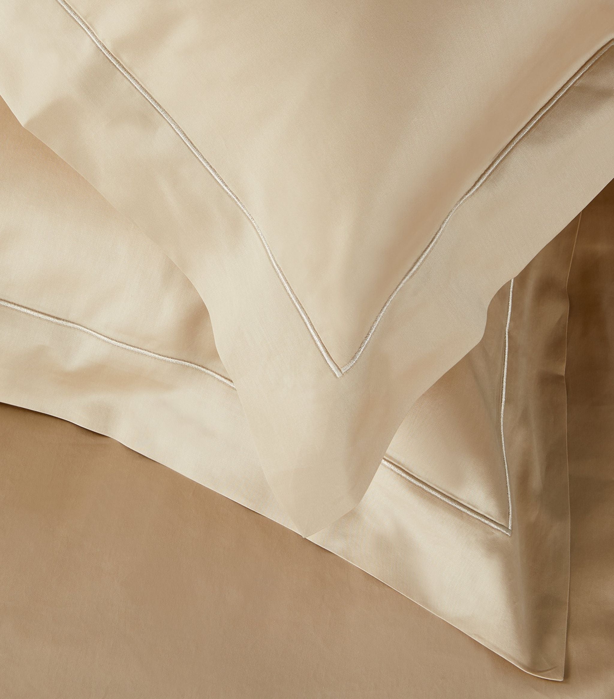 Bourdon Square Pillowcase (65cm x 65cm) GOODS Harrods   