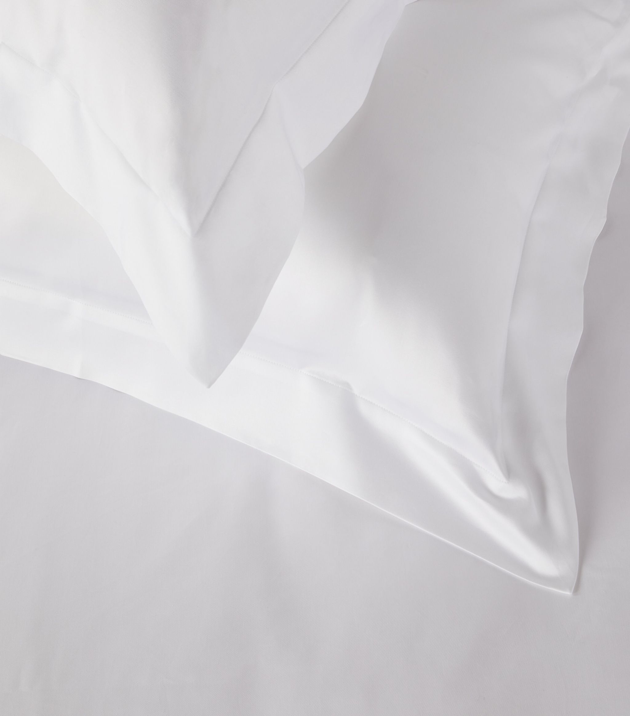 Capela Oxford Pillowcase (50cm x 75cm) GOODS Harrods   