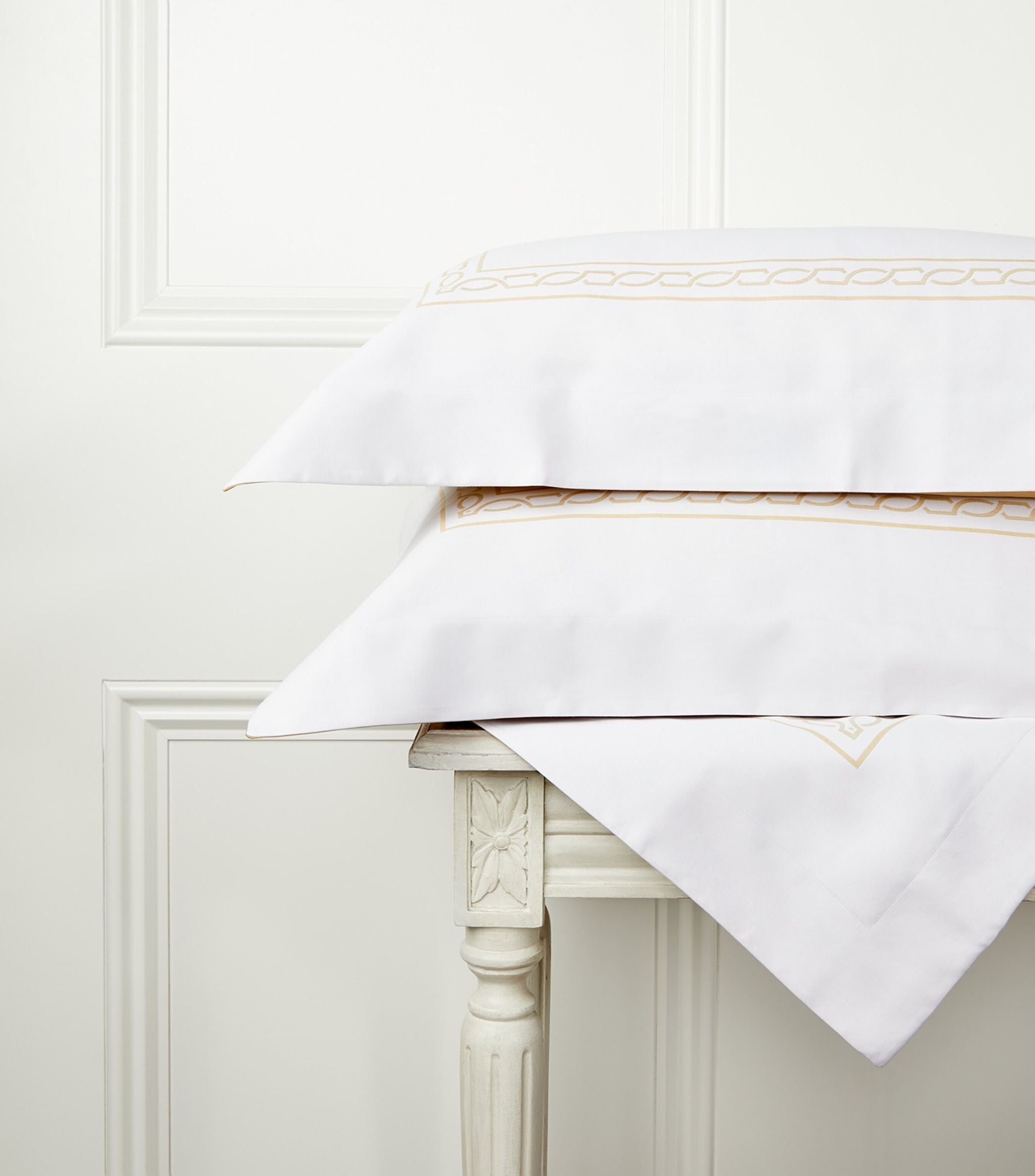 Versailles Oxford Pillowcase (50cm x 75cm) GOODS Harrods   