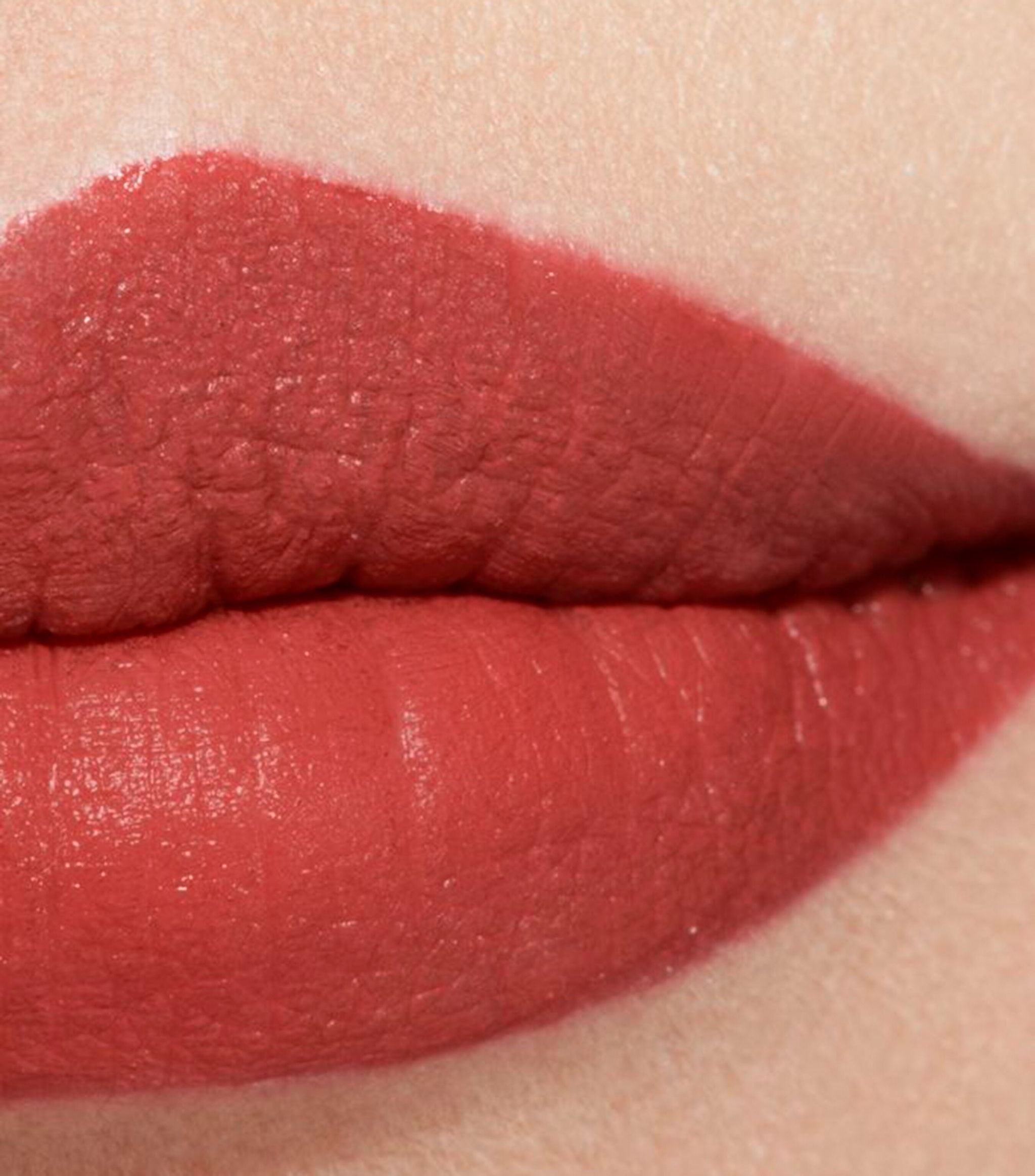 Chanel La Favorite Rouge Allure Velvet Luminous Matte Lip Colour