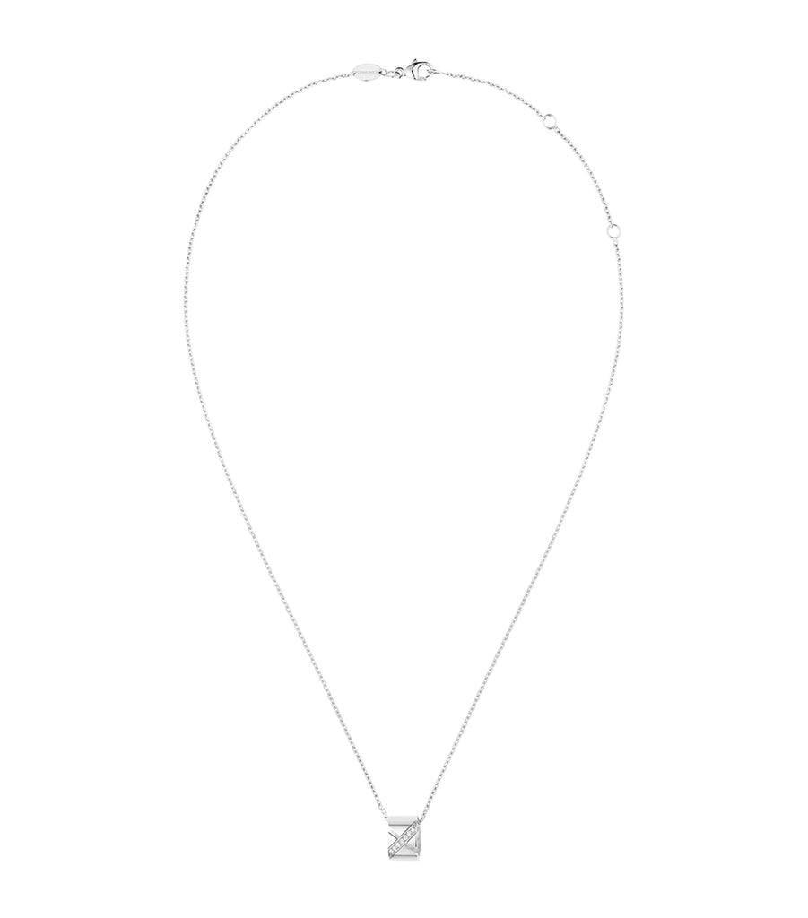 White Gold and Diamond Liens Pendant Necklace