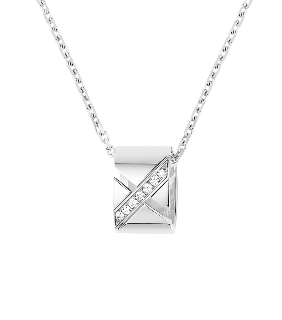 White Gold and Diamond Liens Pendant Necklace