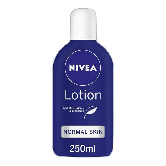 Nivea Body Lotion, Light Moisturising & Cleansing 250ml