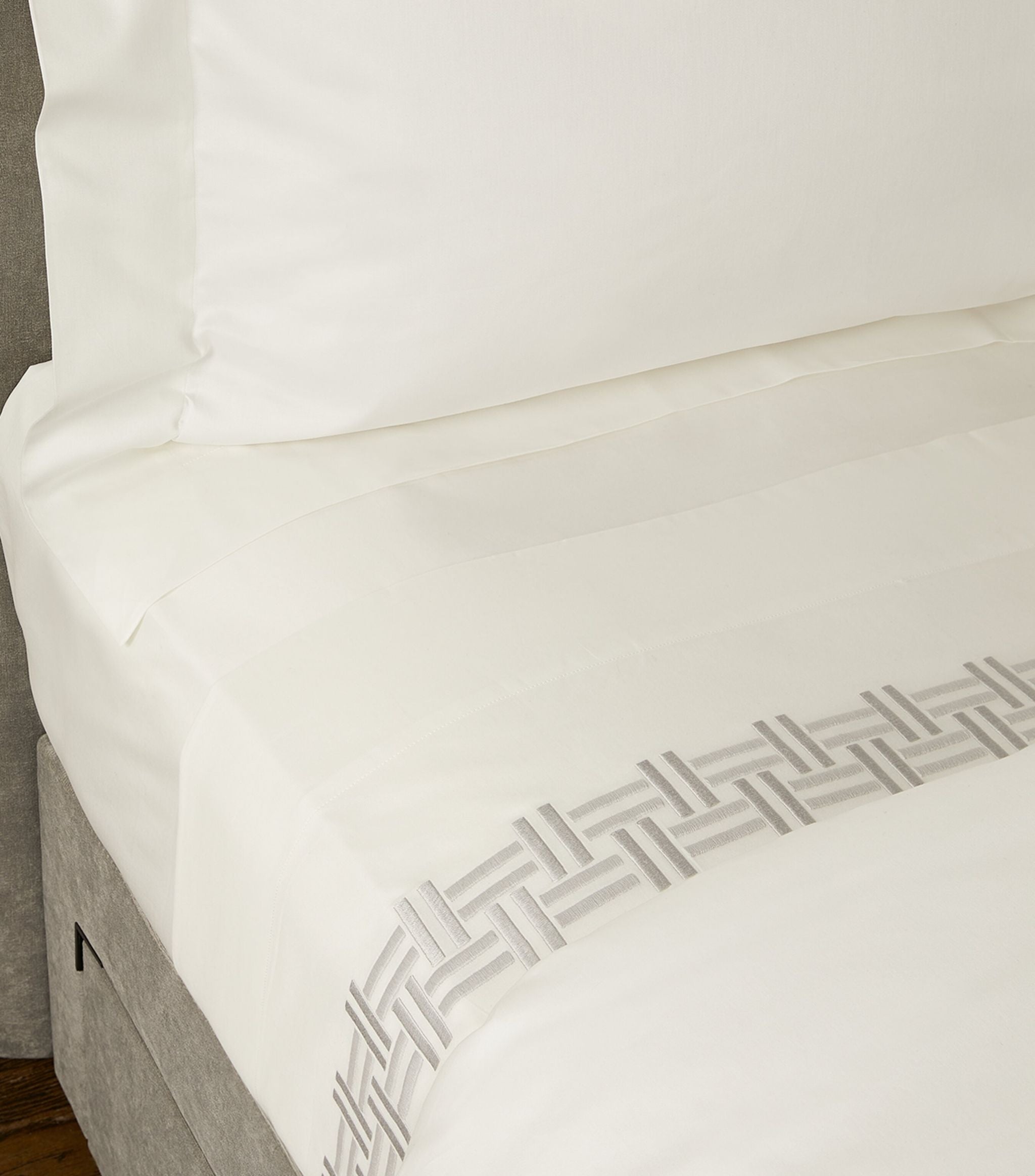 Basketweave Square Pillowcase (65cm x 65cm) GOODS Harrods   