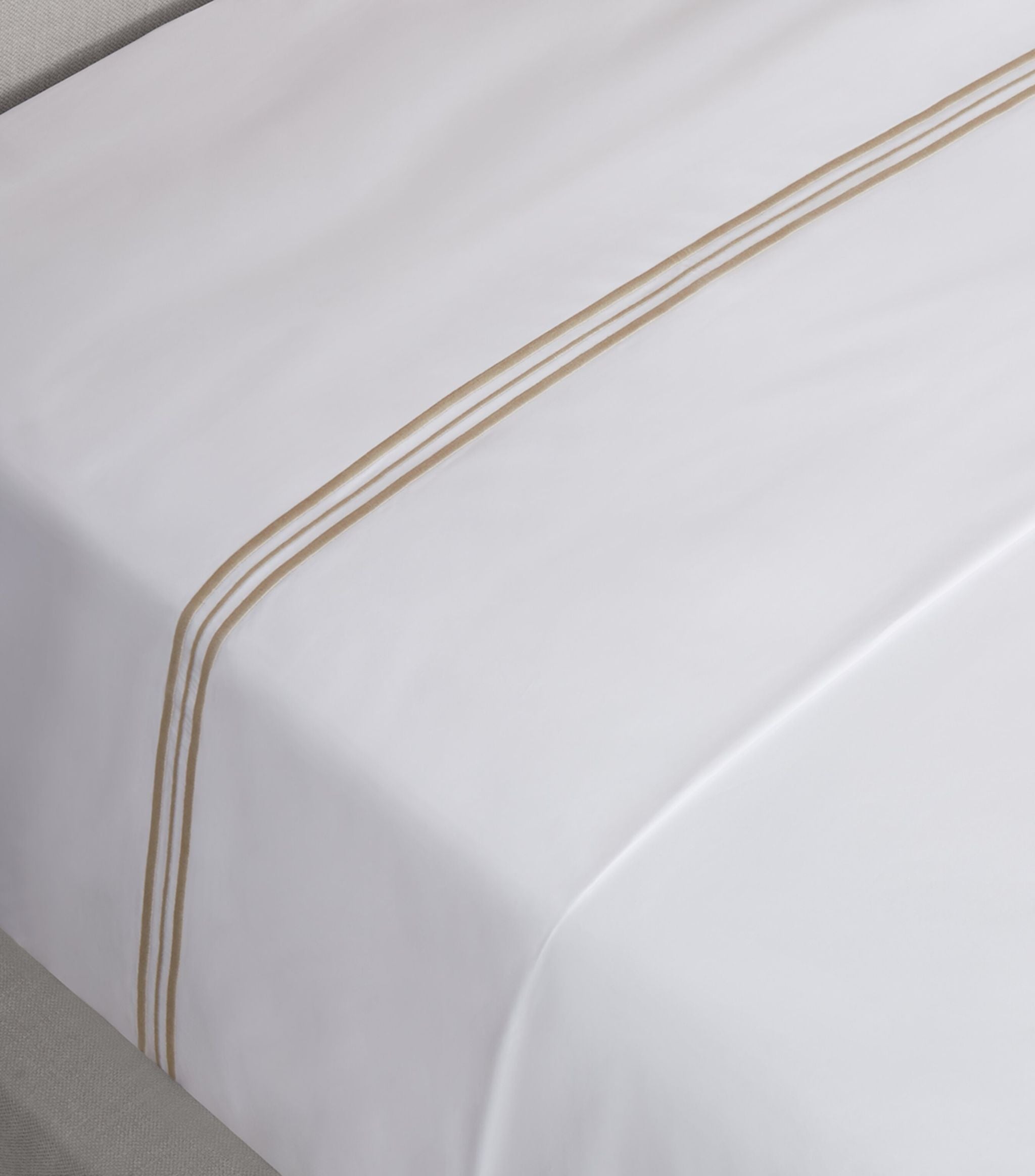 Triplo Super King Flat Sheet Set (270cm x 320cm) GOODS Harrods   