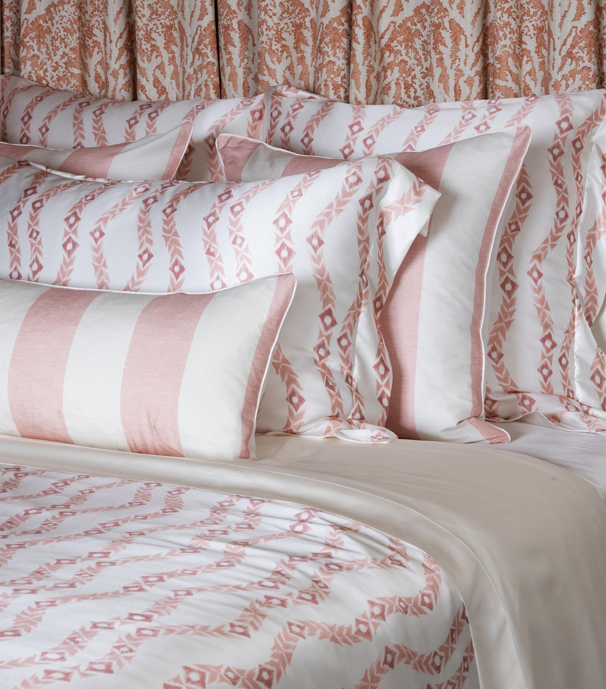 Madeaux Tangleweed Boudoir Oxford Pillowcase (30cm x 40cm) GOODS Harrods   