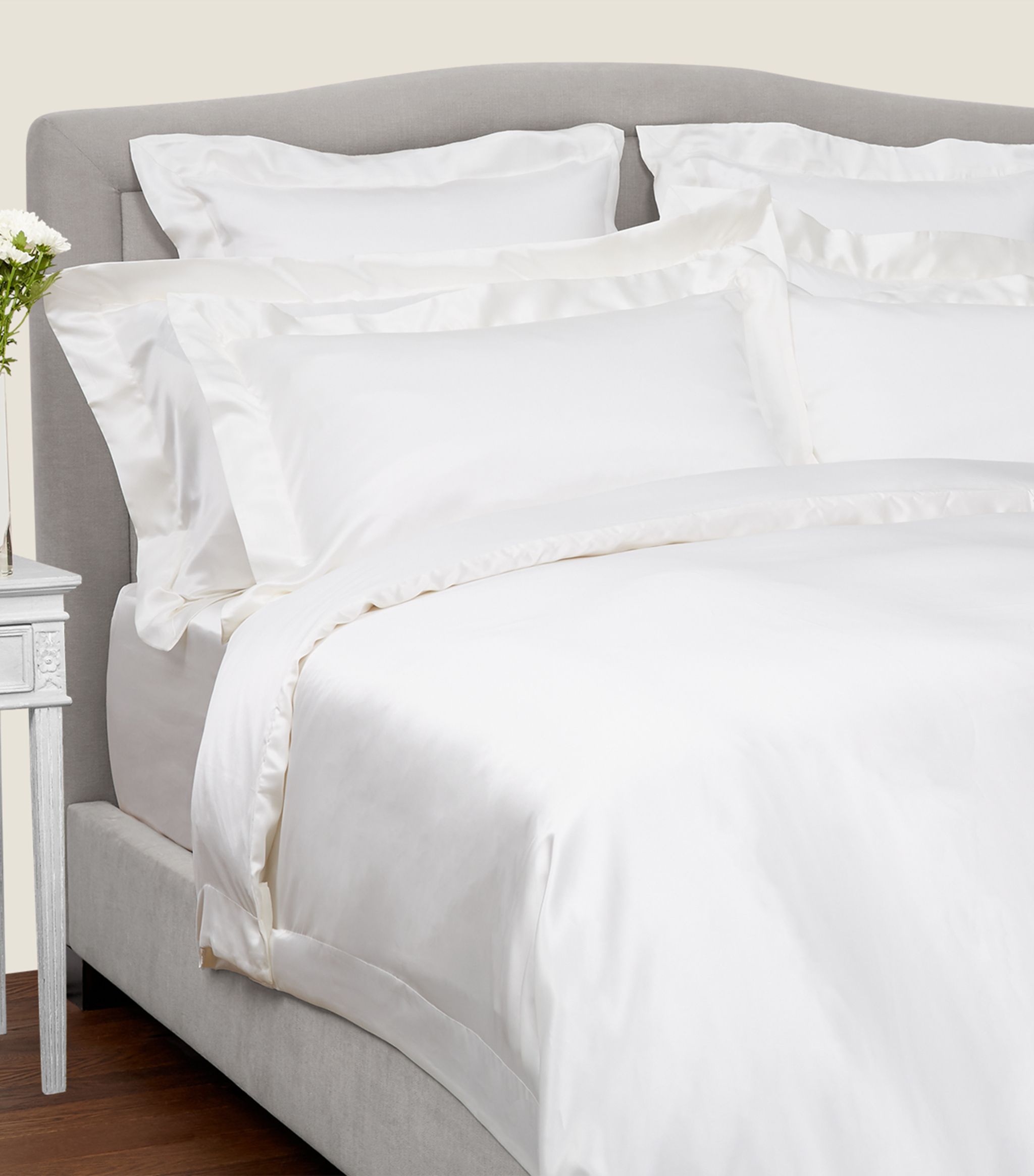 Silk Oxford Pillowcase (50cm x 75cm) GOODS Harrods   