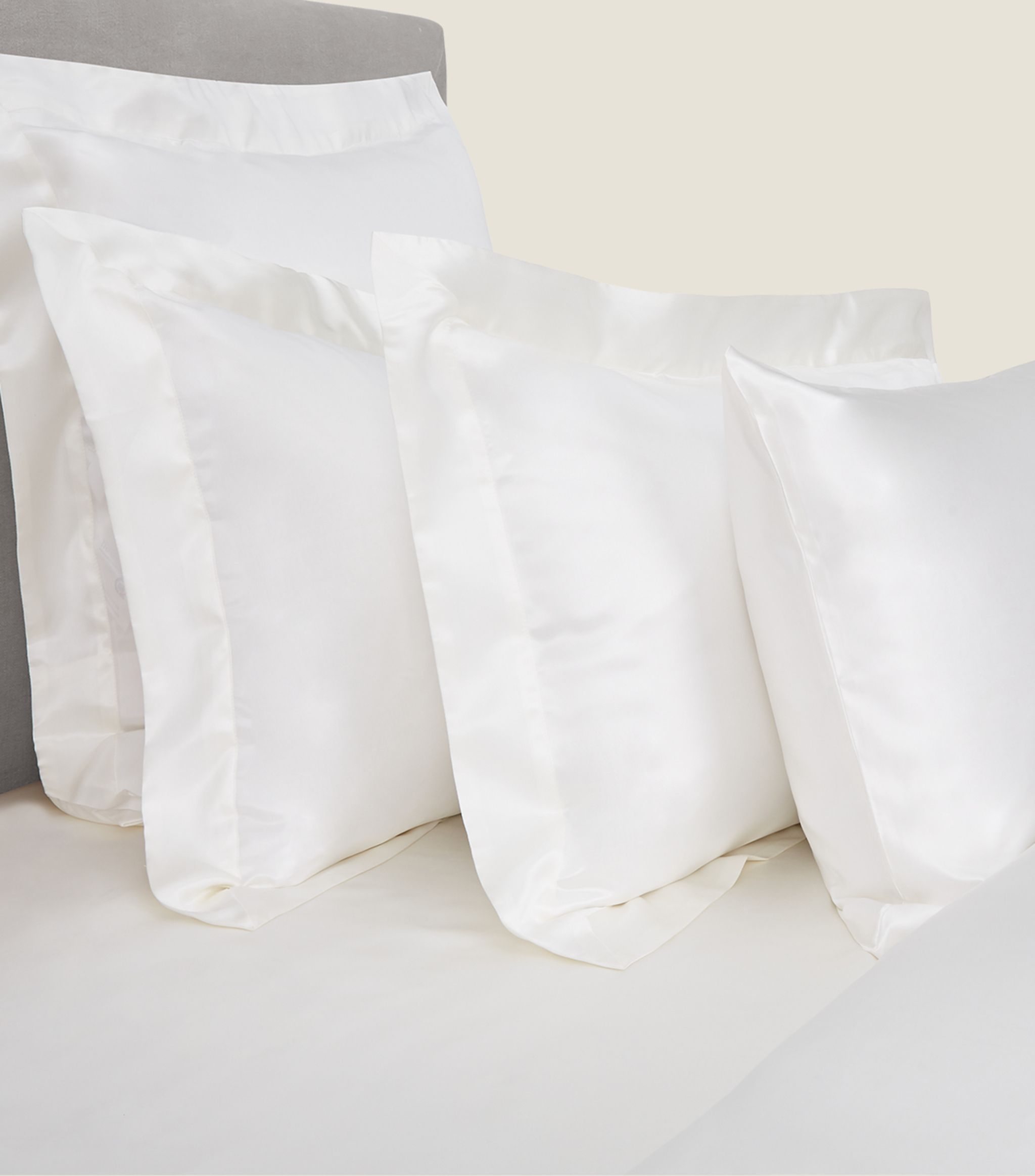 Silk Oxford Pillowcase (50cm x 75cm) GOODS Harrods   