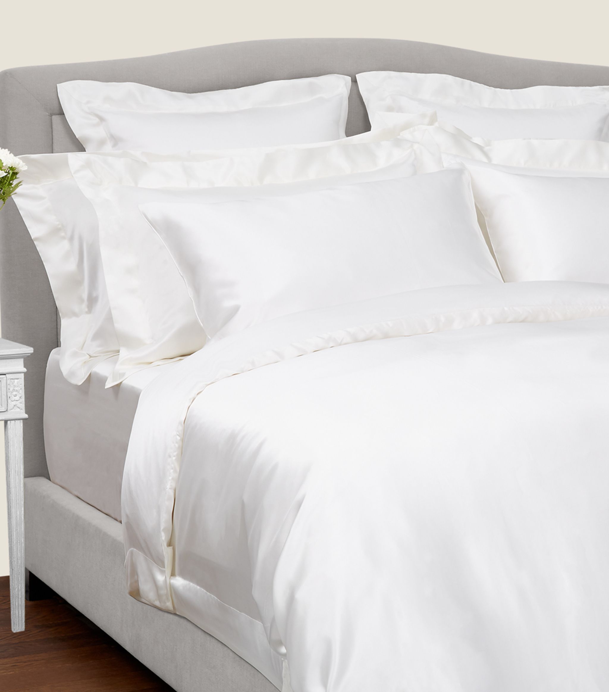 Silk Oxford Pillowcase (50cm x 75cm) GOODS Harrods   