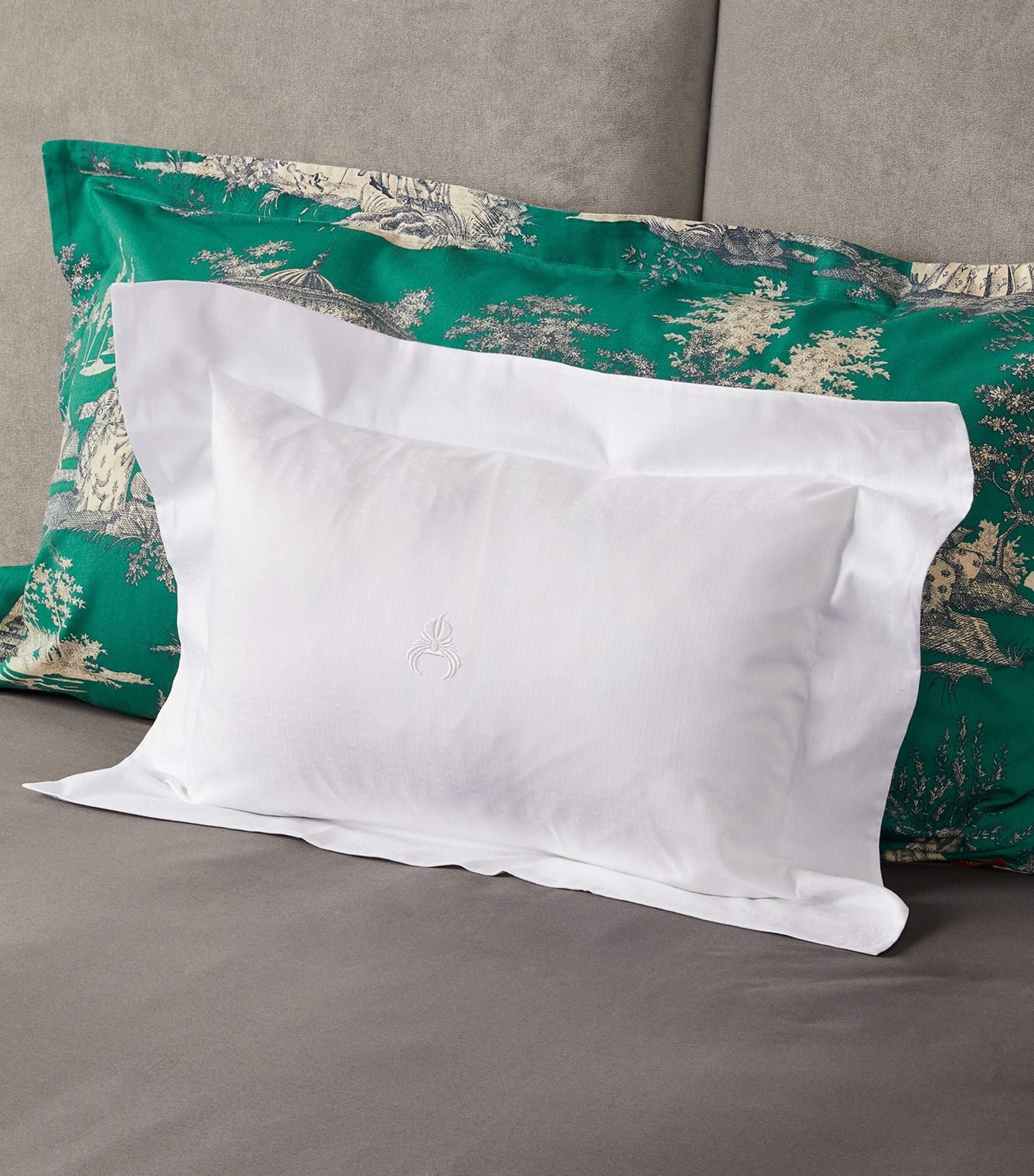 Tunel Oxford Pillowcase (35cm x 50cm) GOODS Harrods   