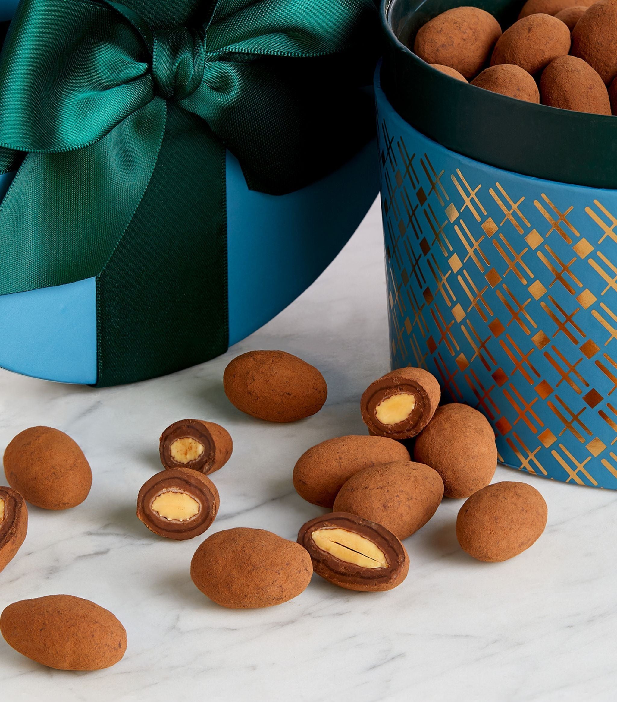 Cocoa-Dusted Almonds (1.1kg) GOODS Harrods   