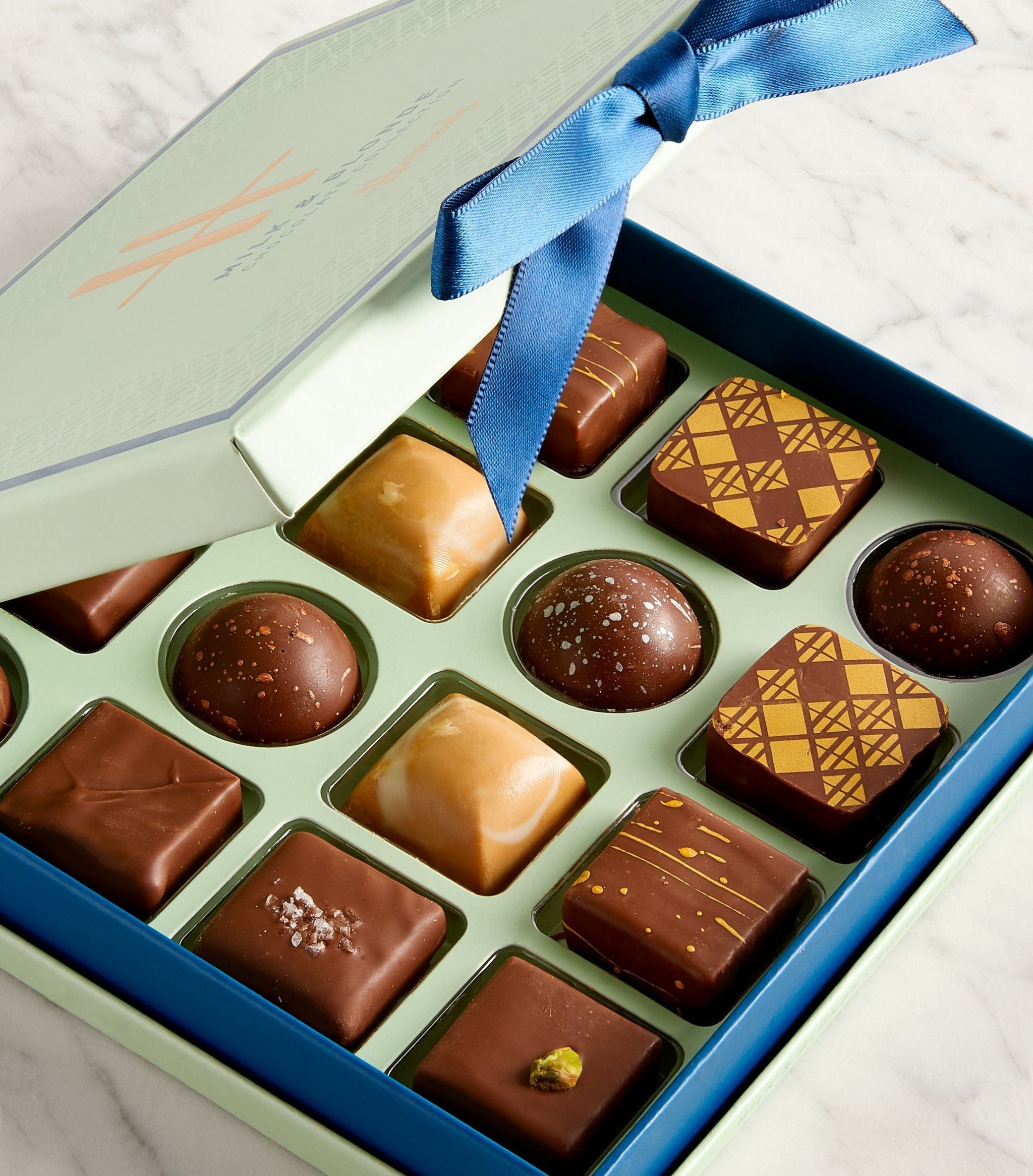 Milk & Blonde 16-Piece Chocolate Collection (145g) GOODS Harrods   