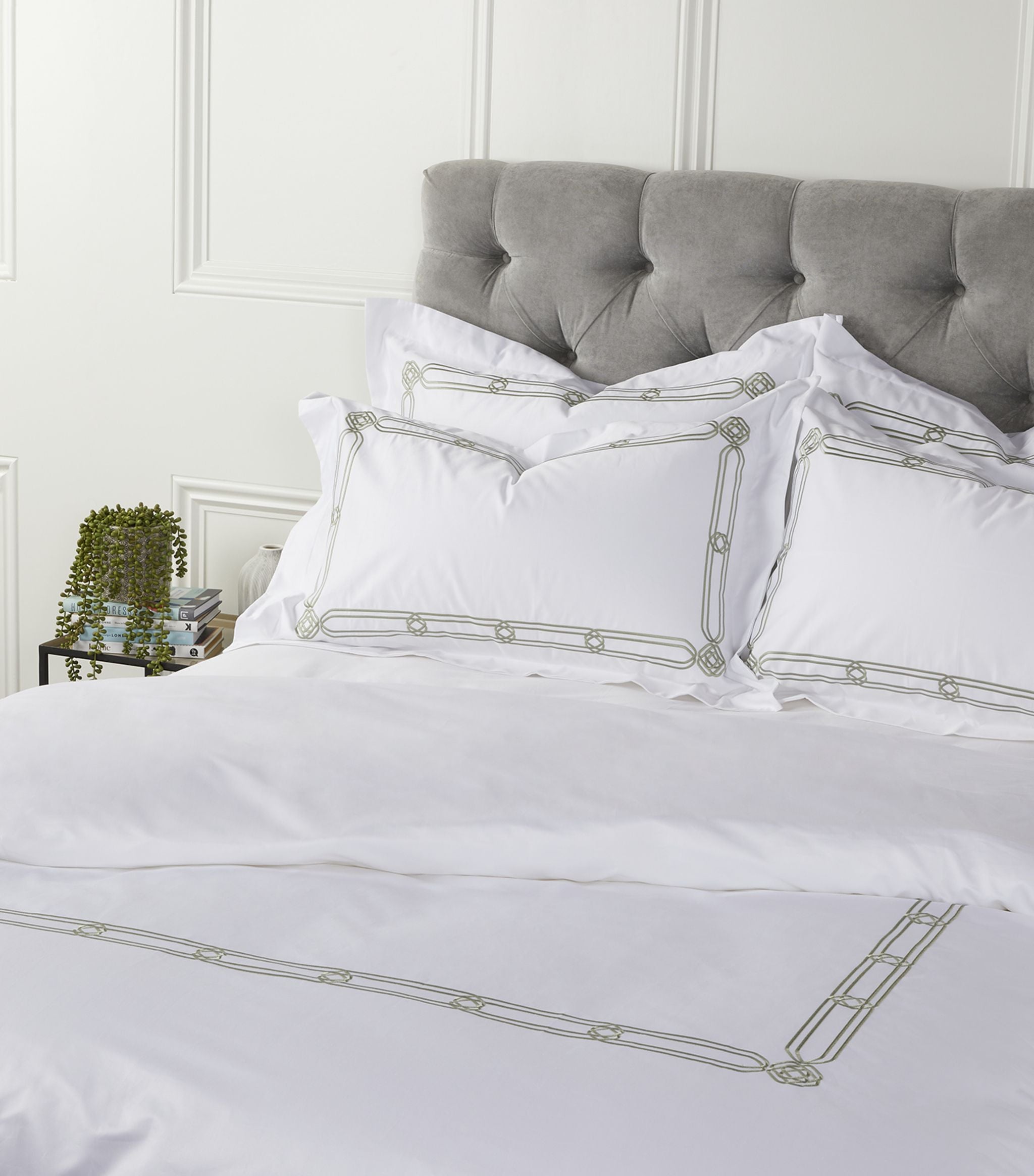 Aubrey Duvet Cover Set (260cm x 220cm) GOODS Harrods   