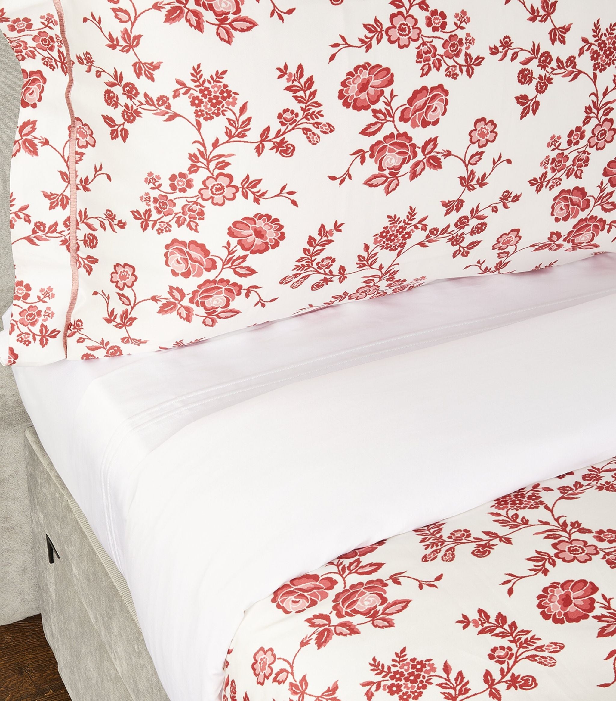 Botanical Oxford Pillowcase Set (50cm x 75cm) GOODS Harrods   