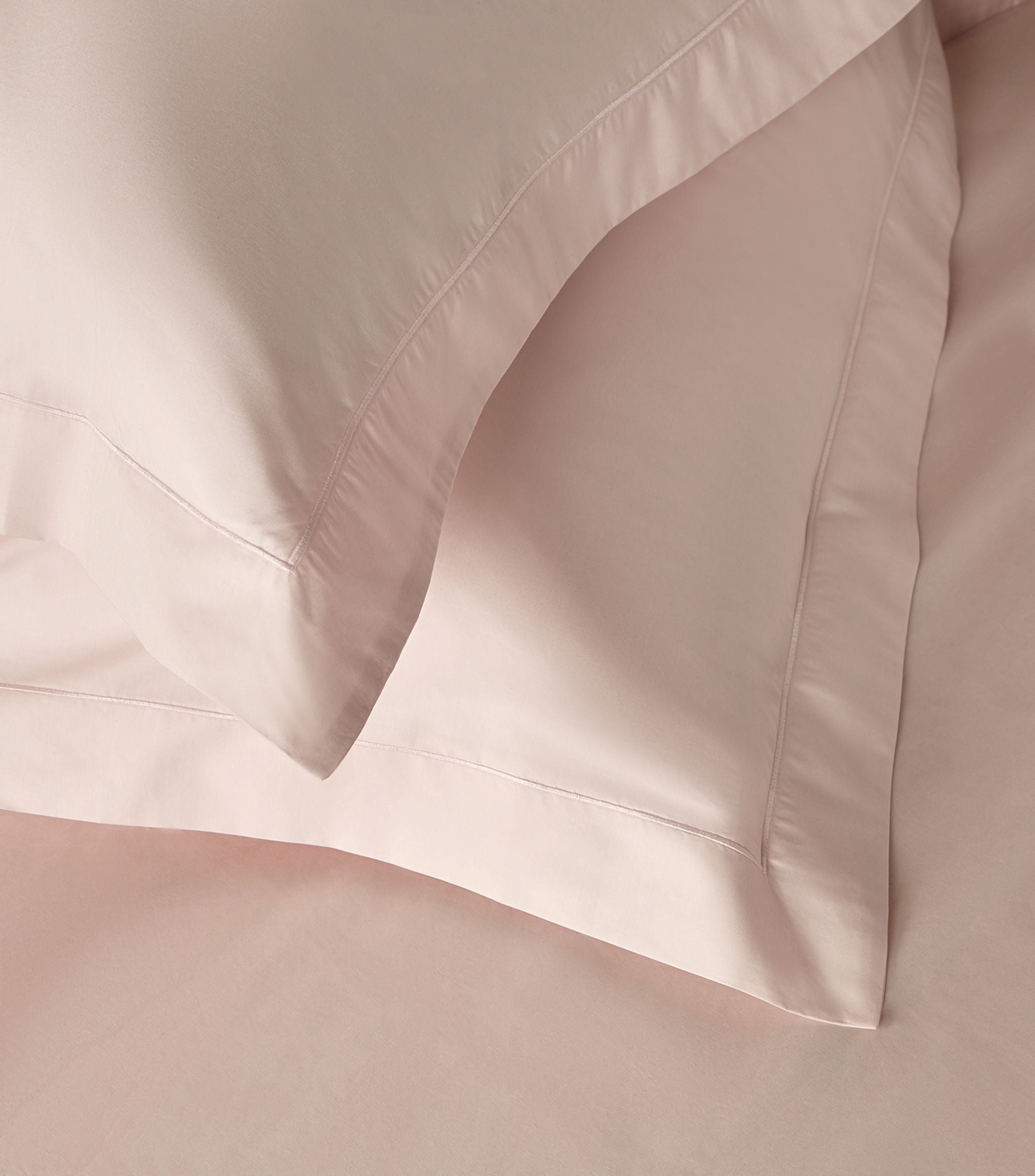 Chester Double Fitted Sheet (135cm x 190cm) GOODS Harrods   