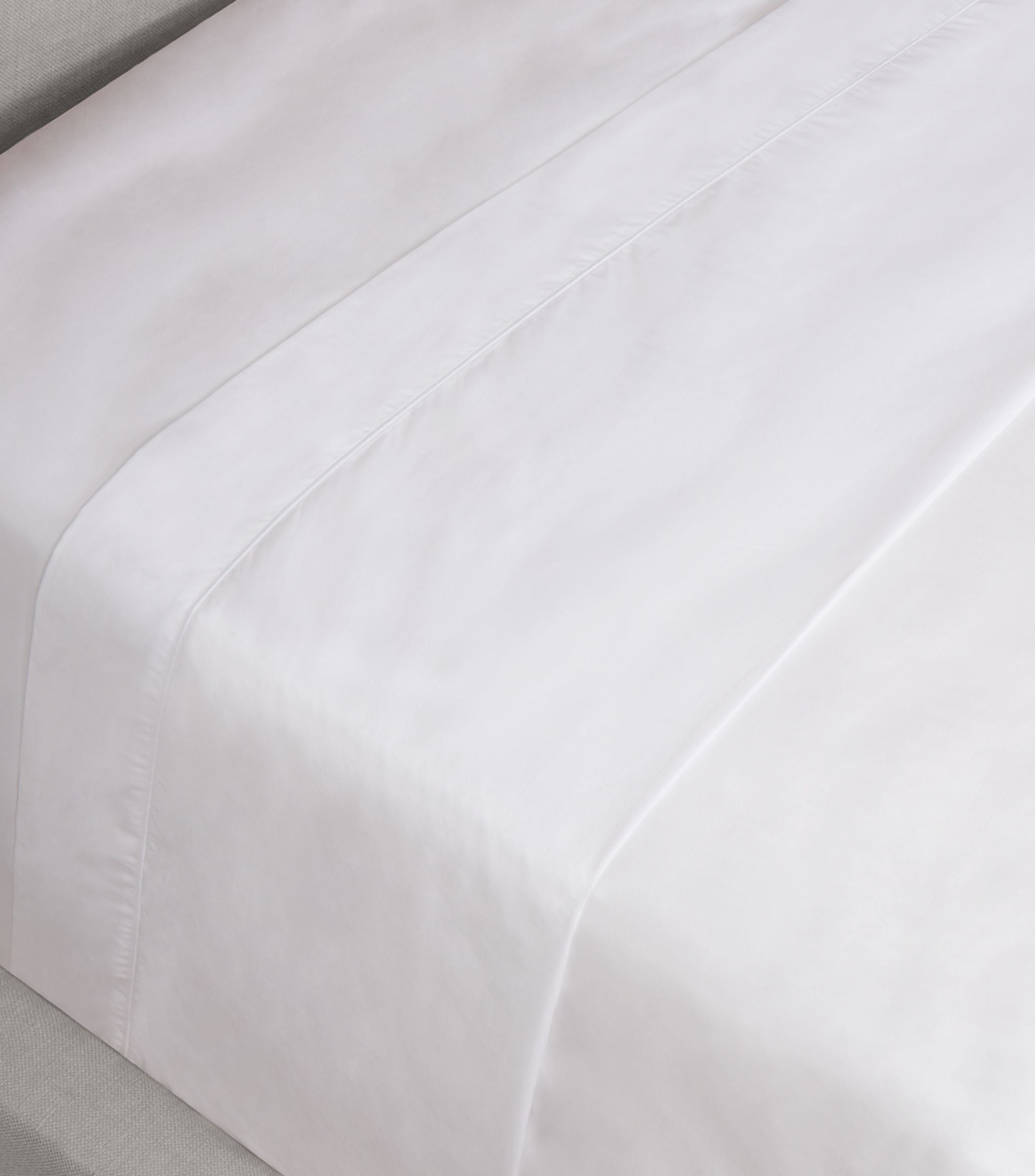 Chester Double Flat Sheet (230cm x 260cm) GOODS Harrods   