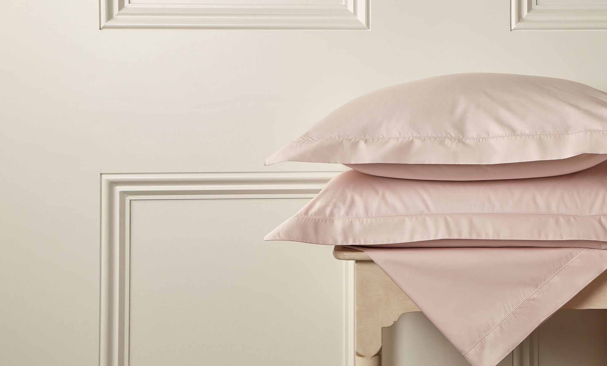 Chester Super King Fitted Sheet (180cm x 200cm) GOODS Harrods   